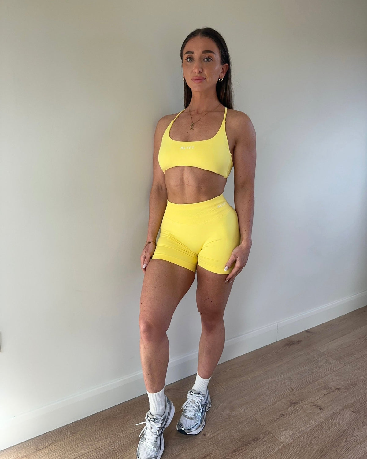 Cross Back Sports Bra - ALYFT