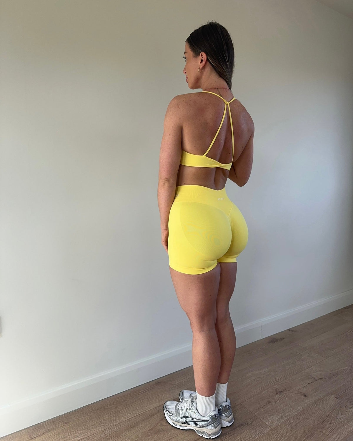 Cross Back Sports Bra - ALYFT